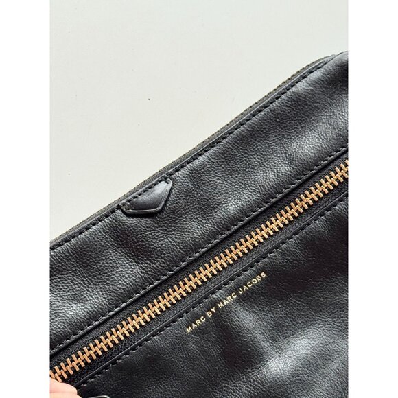 MARC BY MARC JACOBS Globetrotter Black Leather Wristlet Clutch Purse - Picture 3 of 13